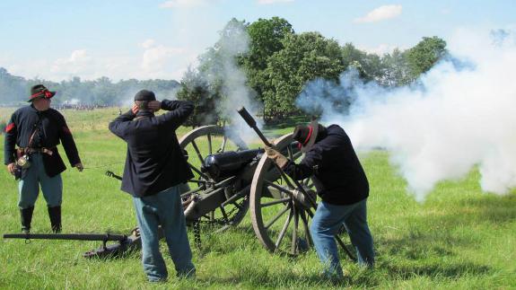 Turners fire the Parrott in the Peach Orchard.